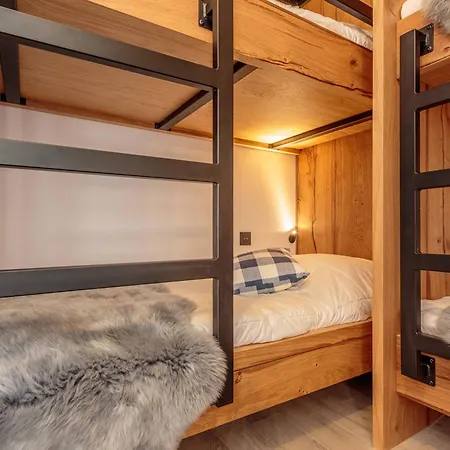 4* 4 Pour 8/10 Pers, Terrasse, Parking, Proche Piscine Et - Fr-1-638-20 * La Plagne