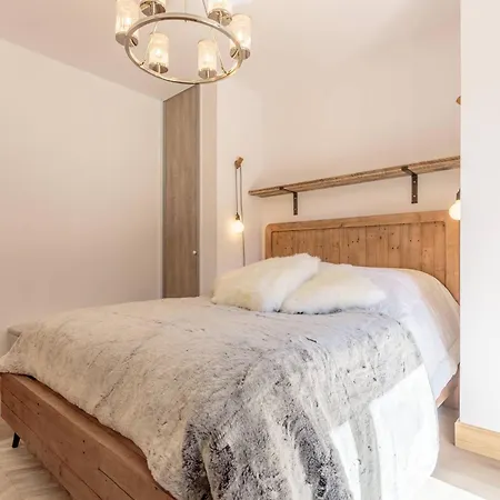 Apartment 4* 4 Pour 8/10 Pers, Terrasse, Parking, Proche Piscine Et - Fr-1-638-20