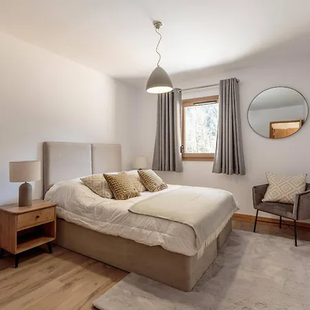 4* 4 Pour 8/10 Pers, Terrasse, Parking, Proche Piscine Et - Fr-1-638-20