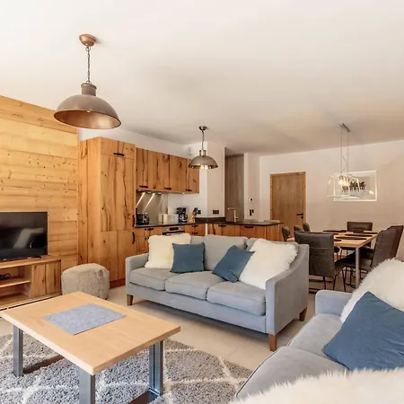4* 4 Pour 8/10 Pers, Terrasse, Parking, Proche Piscine Et - Fr-1-638-20 La Plagne